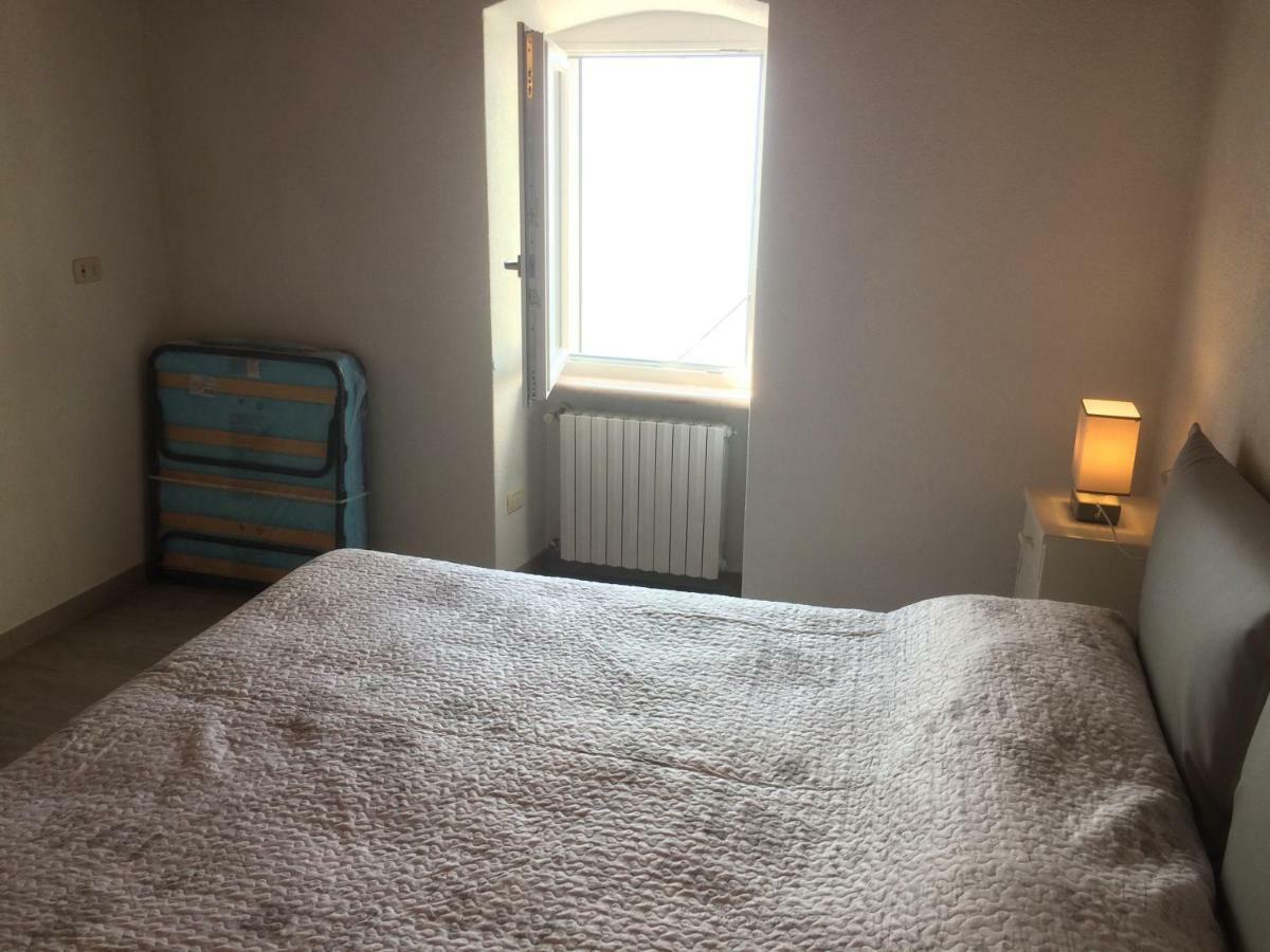 Appartamento cadelagnel Castelletto Di Brenzone Esterno foto